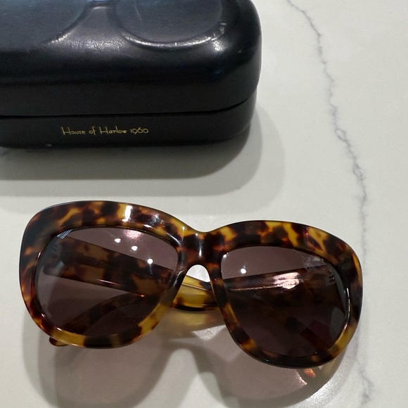 House of Harlow 1960 Brown Tortoise Sunglasses - Picture 7 of 8